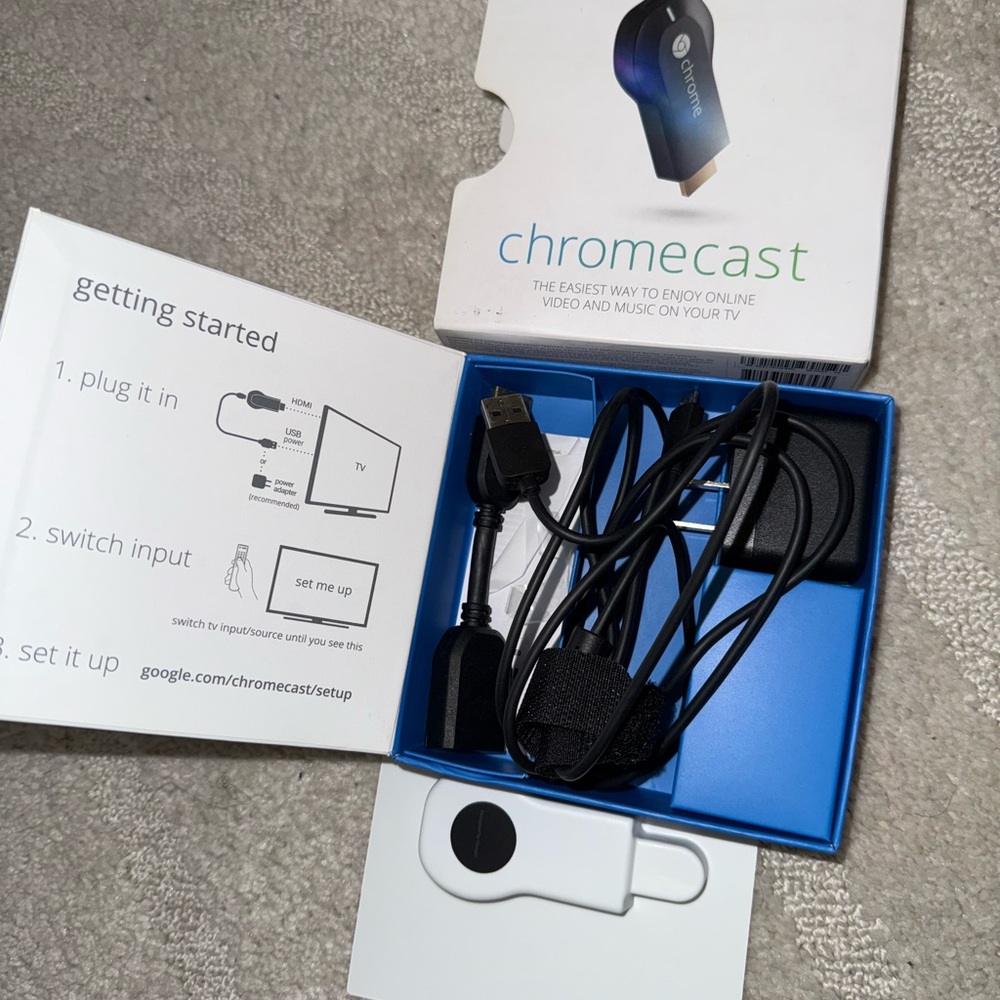 Google Chromecast in Black and Blue